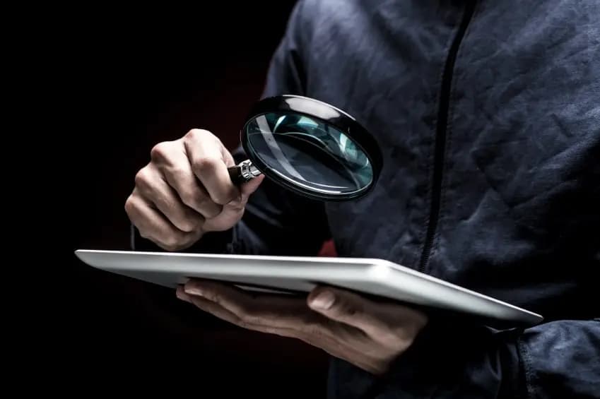 Echos der Täuschung: Intrigen in der Detektive Berlin