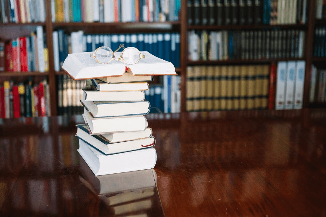Warum eine Bücher Auktion der beste Weg ist, um seltene Bücher zu erwerben