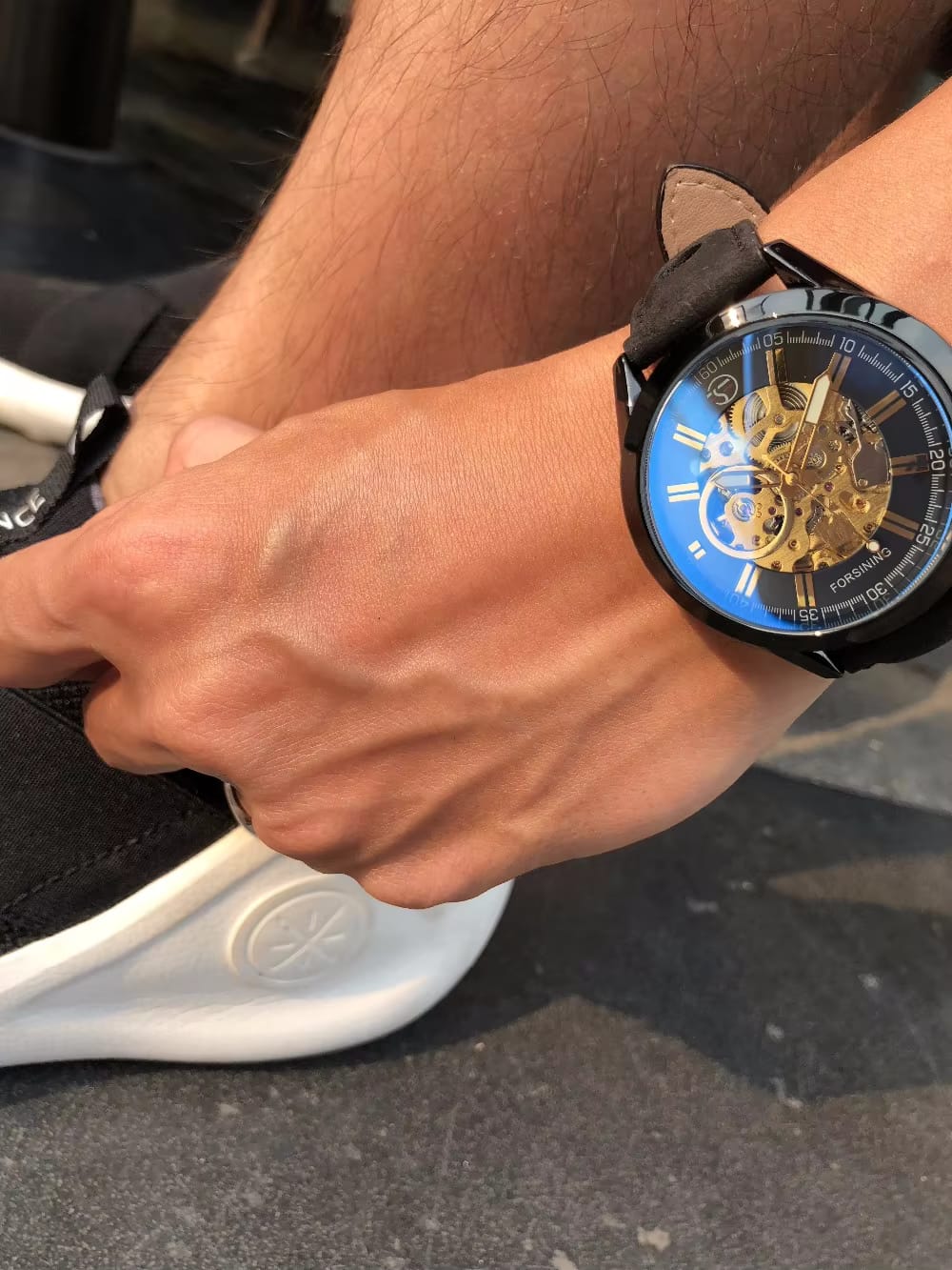 PITANI®️ Manschettenknöpfe mit integrierter Uhr: Das besondere Detail für Ihr Hemd