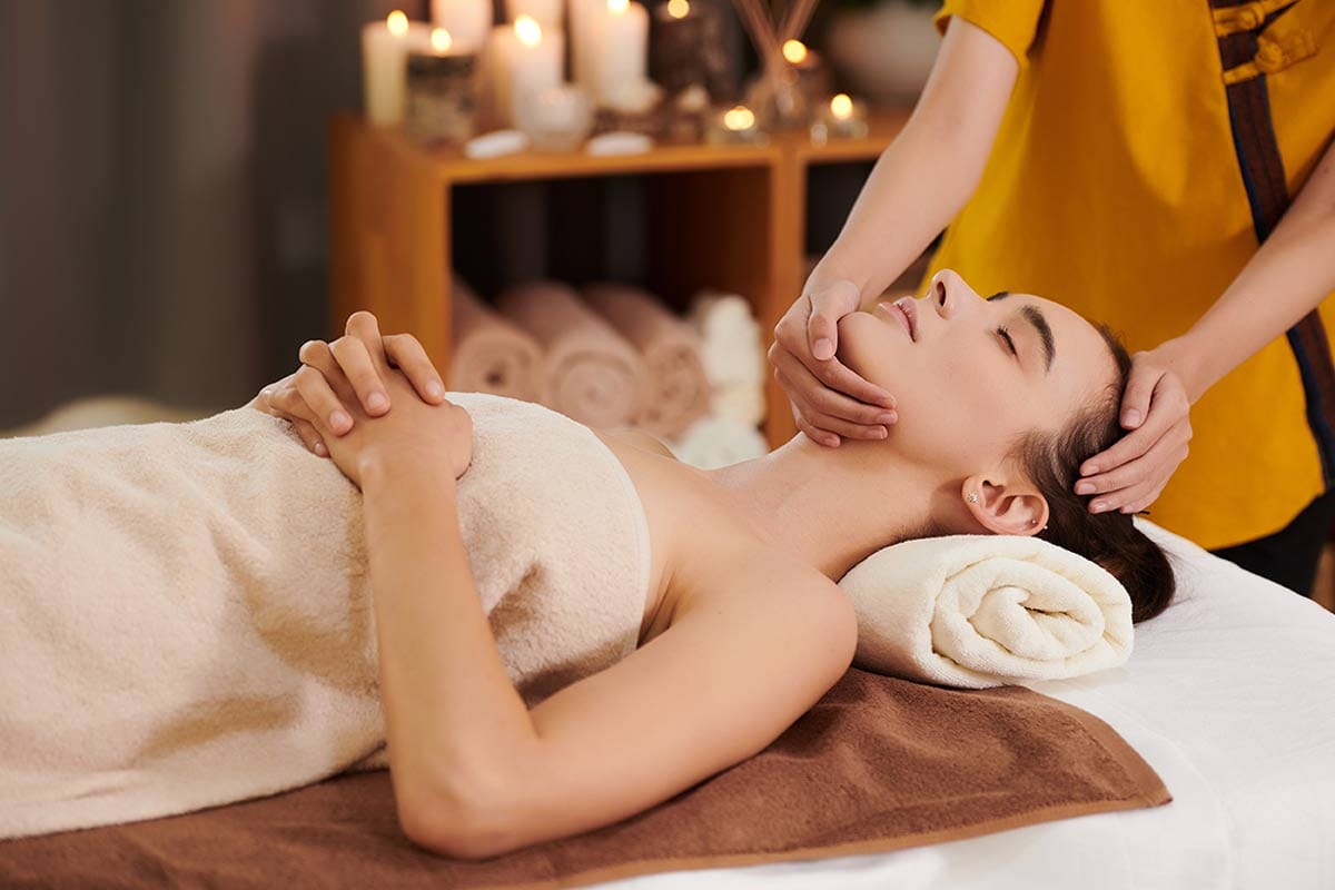 Paradies für Paare: Erleben Sie Paar-Massageglück in den Ploy Massage Studios in Hamburg