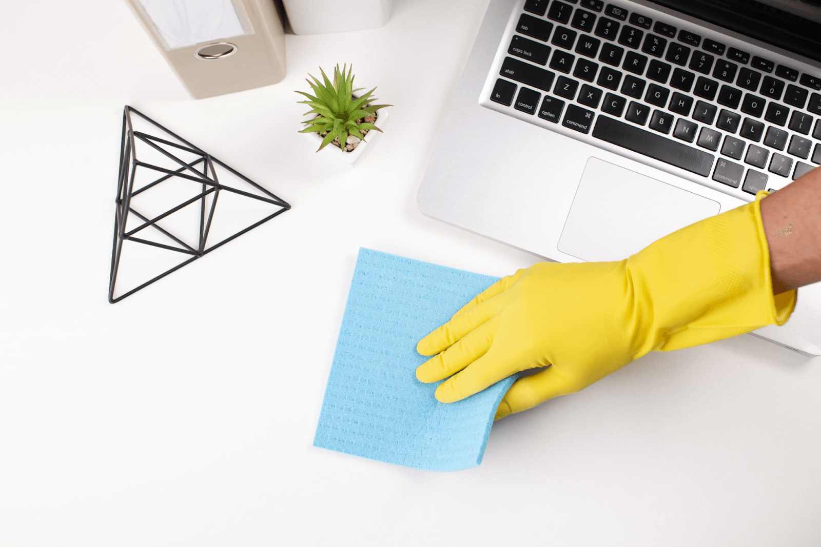 6 Bewährte Methoden der Büroreinigung für ein gesünderes Arbeitsumfeld